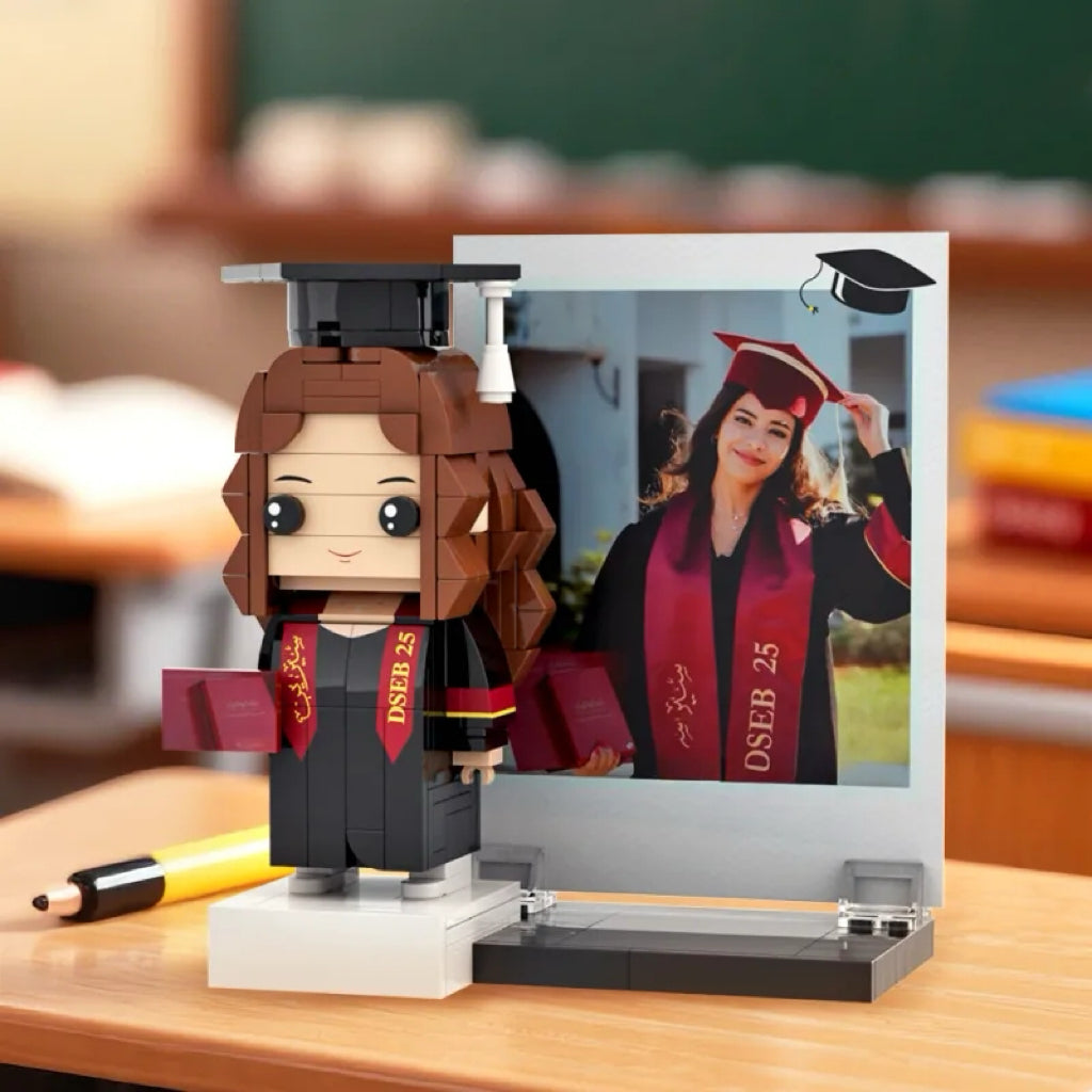 ForeverFig – Personalisierte Brick Figur als Abschlussgeschenk