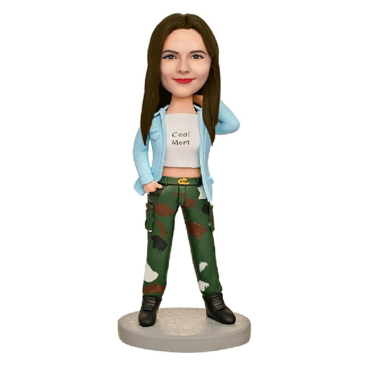Coole Mama – Personalisierte Bobblehead-Figur mit Gravur