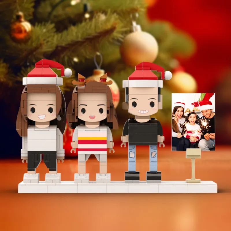 Personalized building block figures of 3 people in a picture frame – The perfect Christmas gift for families