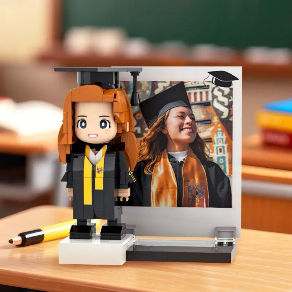 ForeverFig – Personalisierte Brick Figur als Abschlussgeschenk