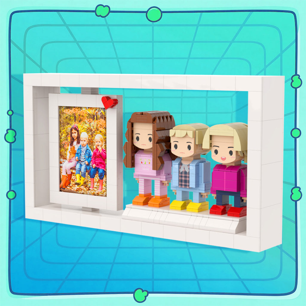 Personalized Brick Figures in Frame – Full Body Design for 3 People