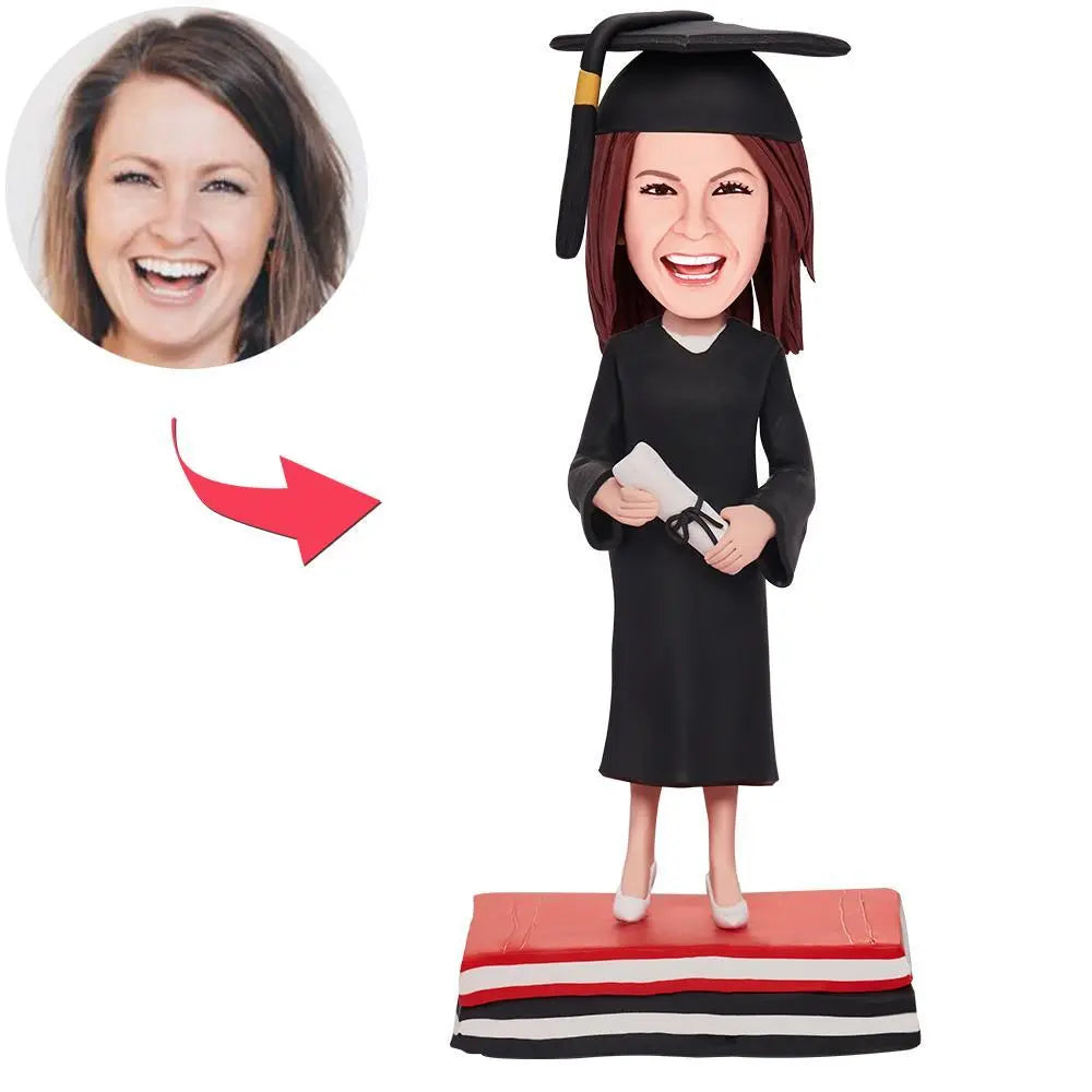 Personalisierte Wackelkopf Figur – Absolventin mit Wunschgravur.