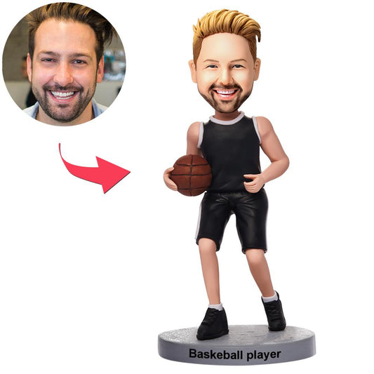 Personalisierter Bobblehead – Basketballspieler im schwarzen Trikot – mit Wunschgravur.