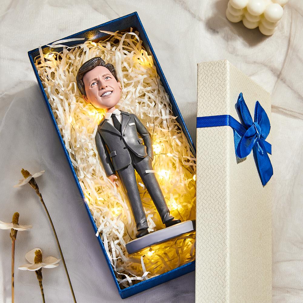 Personalisierte Wackelkopf Figur – Zahnärztin mit Wunschgravur.