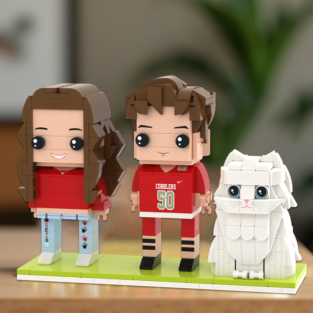 Personalisierte Bausteinfiguren mit Katze – Vollkörperfiguren für 2 Personen aus Kleinpartikel-Bausteinen