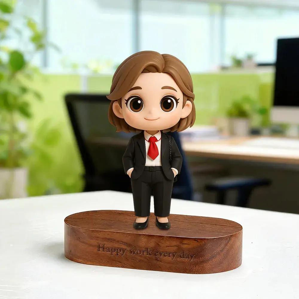 ForeverFig Personalisierte 3D Mini-Figur – Inklusive graviertem Holzsockel - ForeverFig