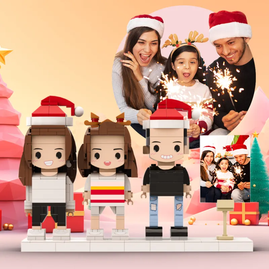 Personalized building block figures of 3 people in a picture frame – The perfect Christmas gift for families