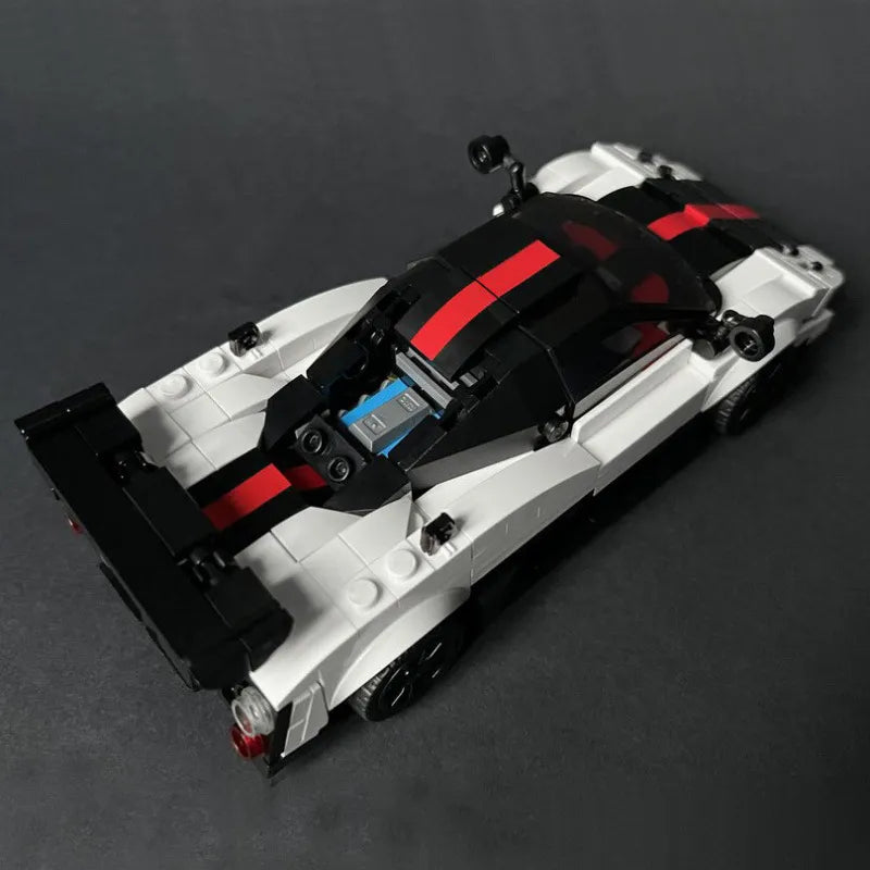 Pagani Zonda Cinque – Exclusive racing car made of interlocking bricks