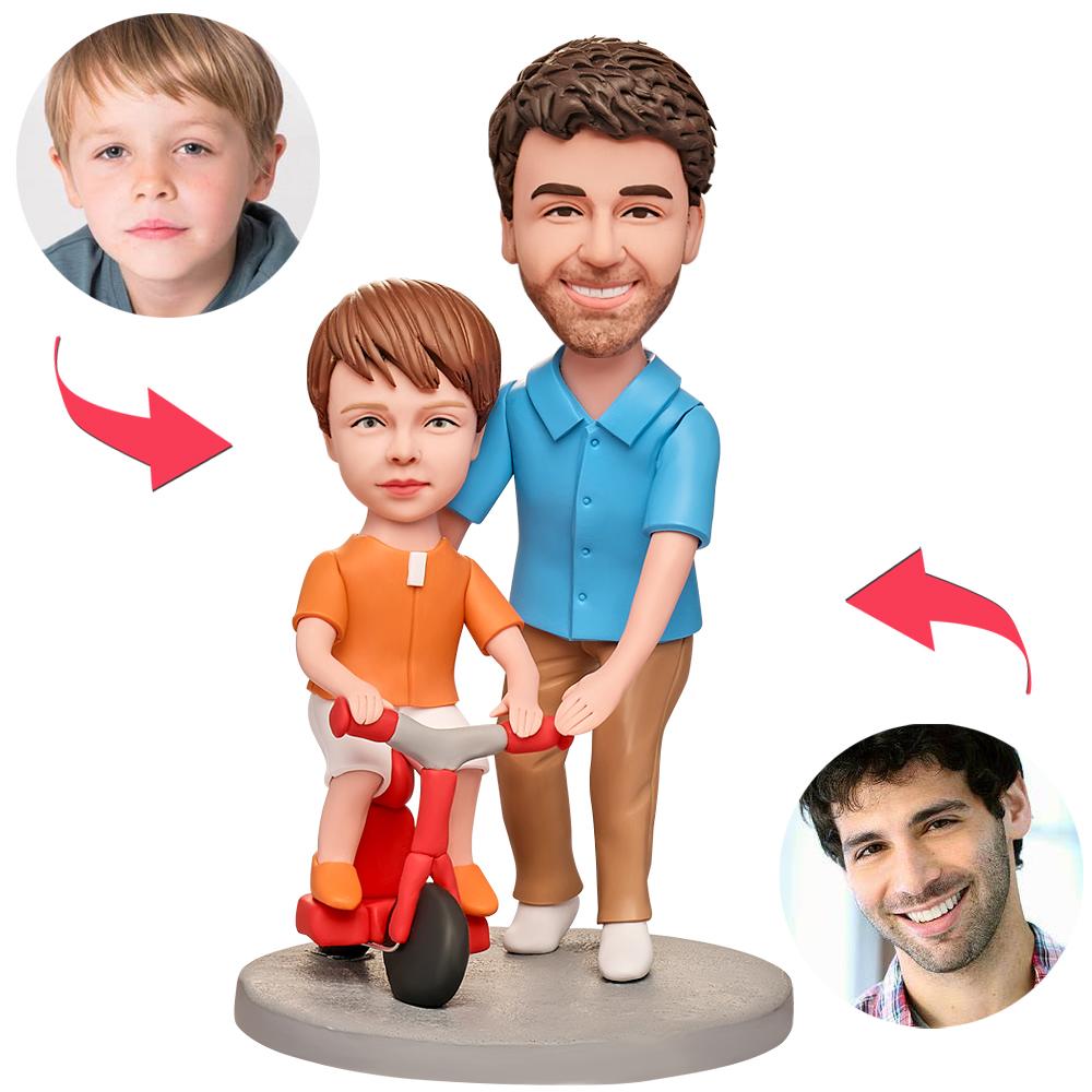 Papa bringt Sohn das Radfahren bei – Personalisierte Wackelkopffigur mit Gravur