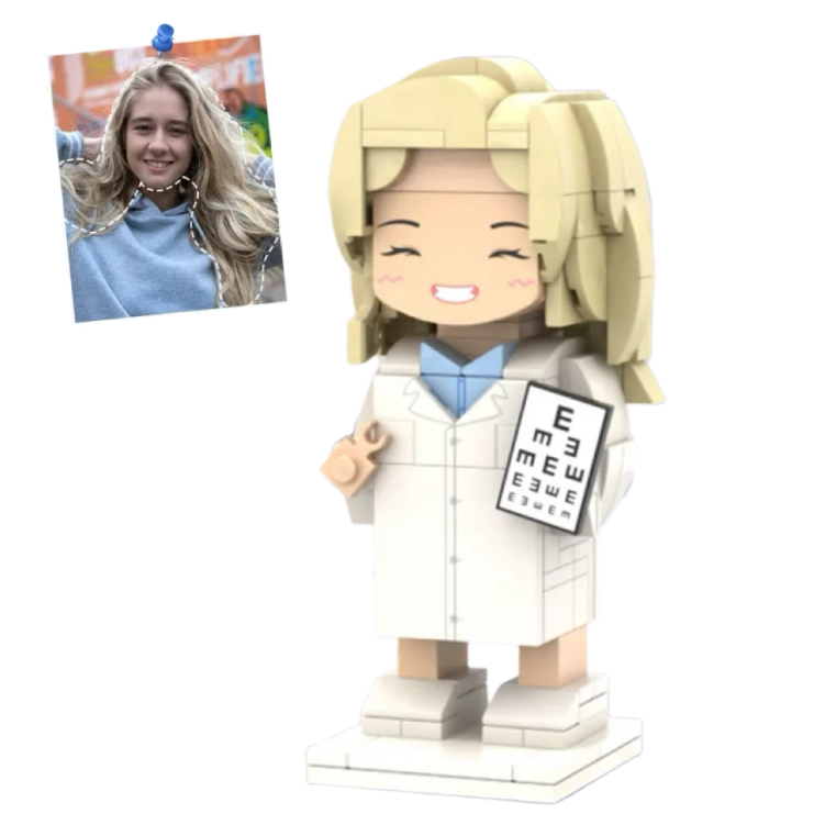 ForeverFig – Personalisierte Bausteinfigur im Doktor-Design mit Sehprobentafel