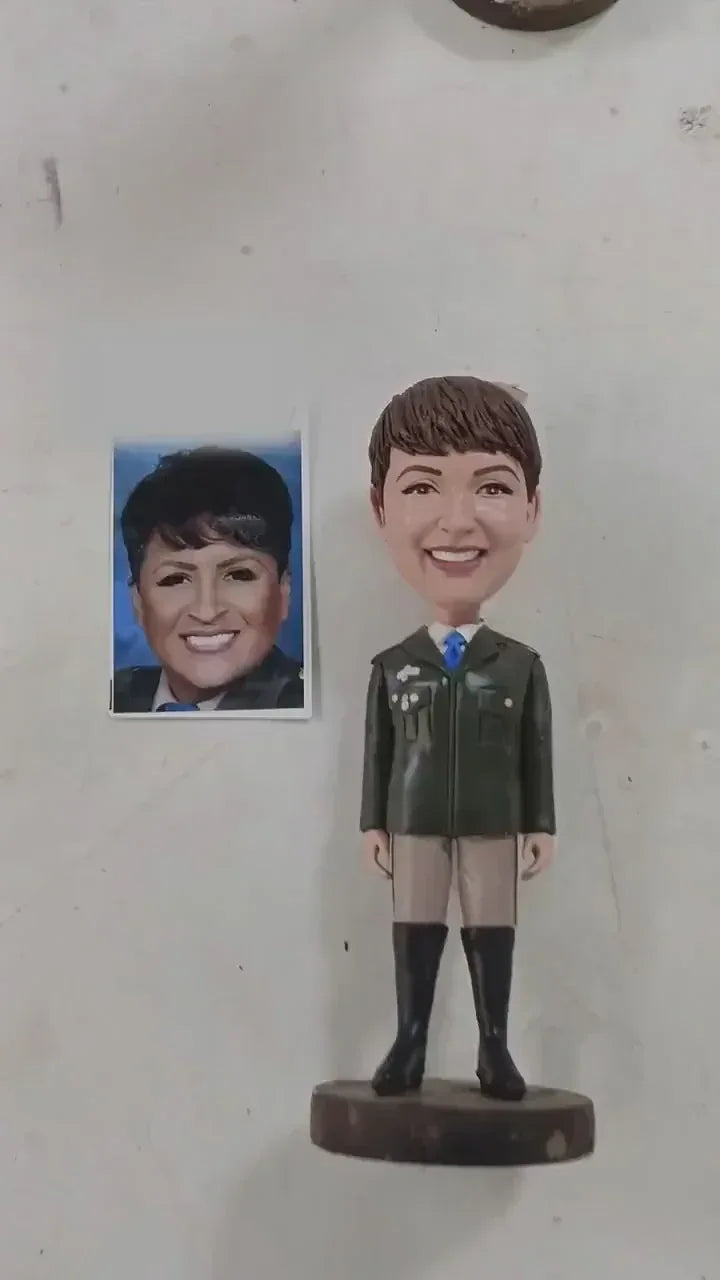 ForeverFig Personalisierte Wackelkopf-Figur Fußball – Portugal Edition mit Gravur - ForeverFig