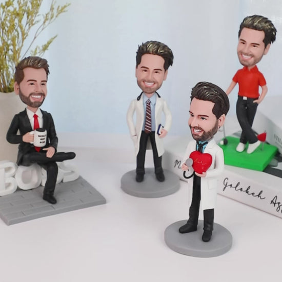 Personalisierter Bobblehead – Konditorin mit Wunschgravur.