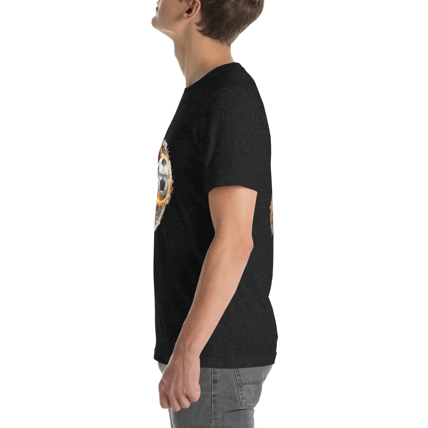 ForeverFig personalisiertes Fußball T-Shirt – der Ball fliegt durch den Körper - ForeverFig