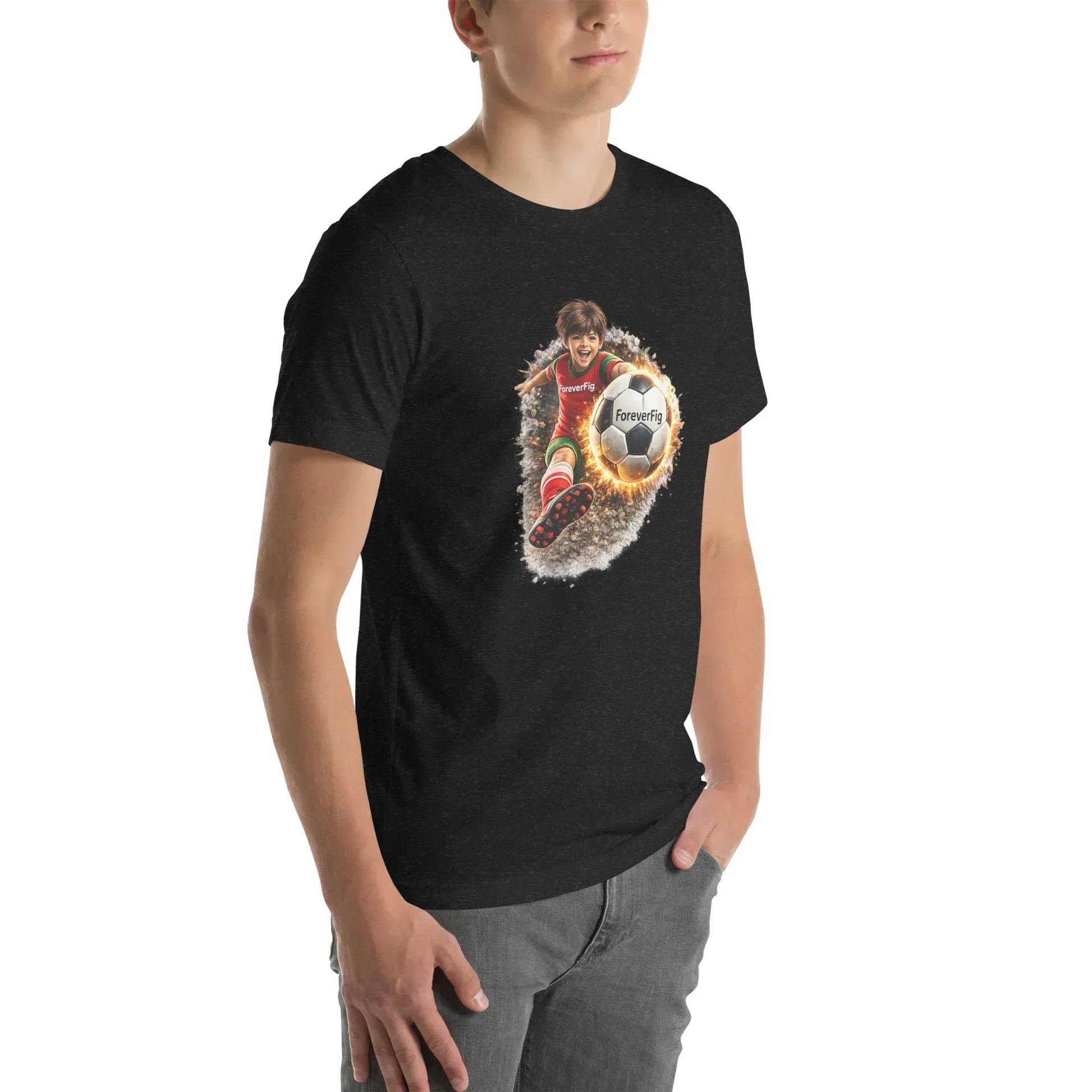 ForeverFig personalisiertes Fußball T-Shirt – der Ball fliegt durch den Körper - ForeverFig